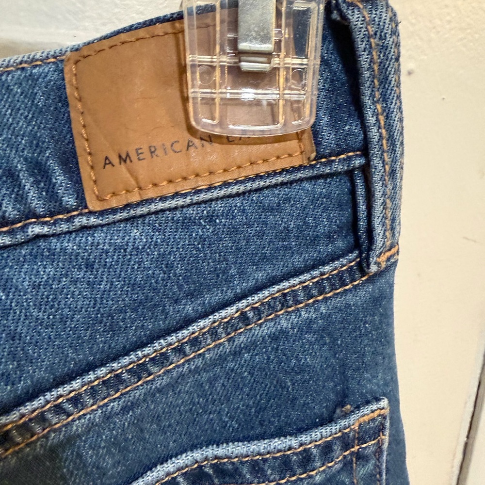 American Eagle Outfitters High-Rise Blue Denim Jeans with Front Seams - Picture 6 of 8